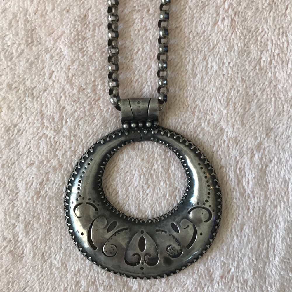 Cool Long engraved metal necklace - Picture 4 of 8